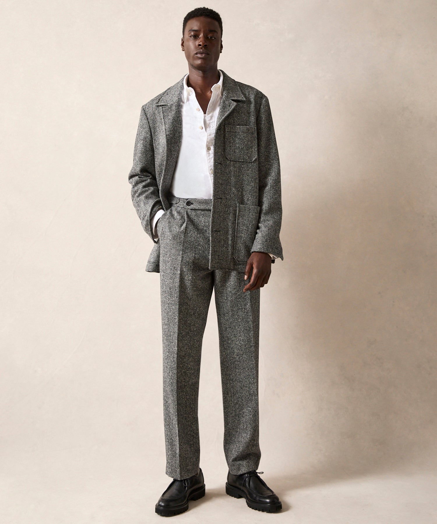 Italian Donegal Causal Suit in Grey Herringbone