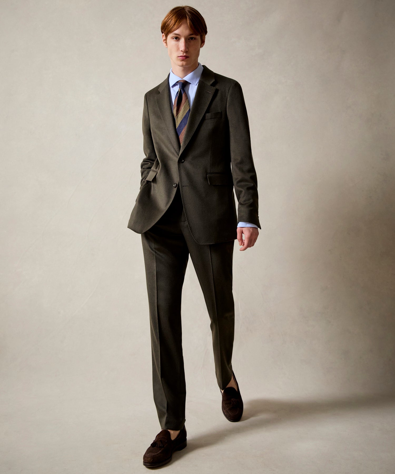 Italian Cashmere Sutton Suit in Snyder Olive