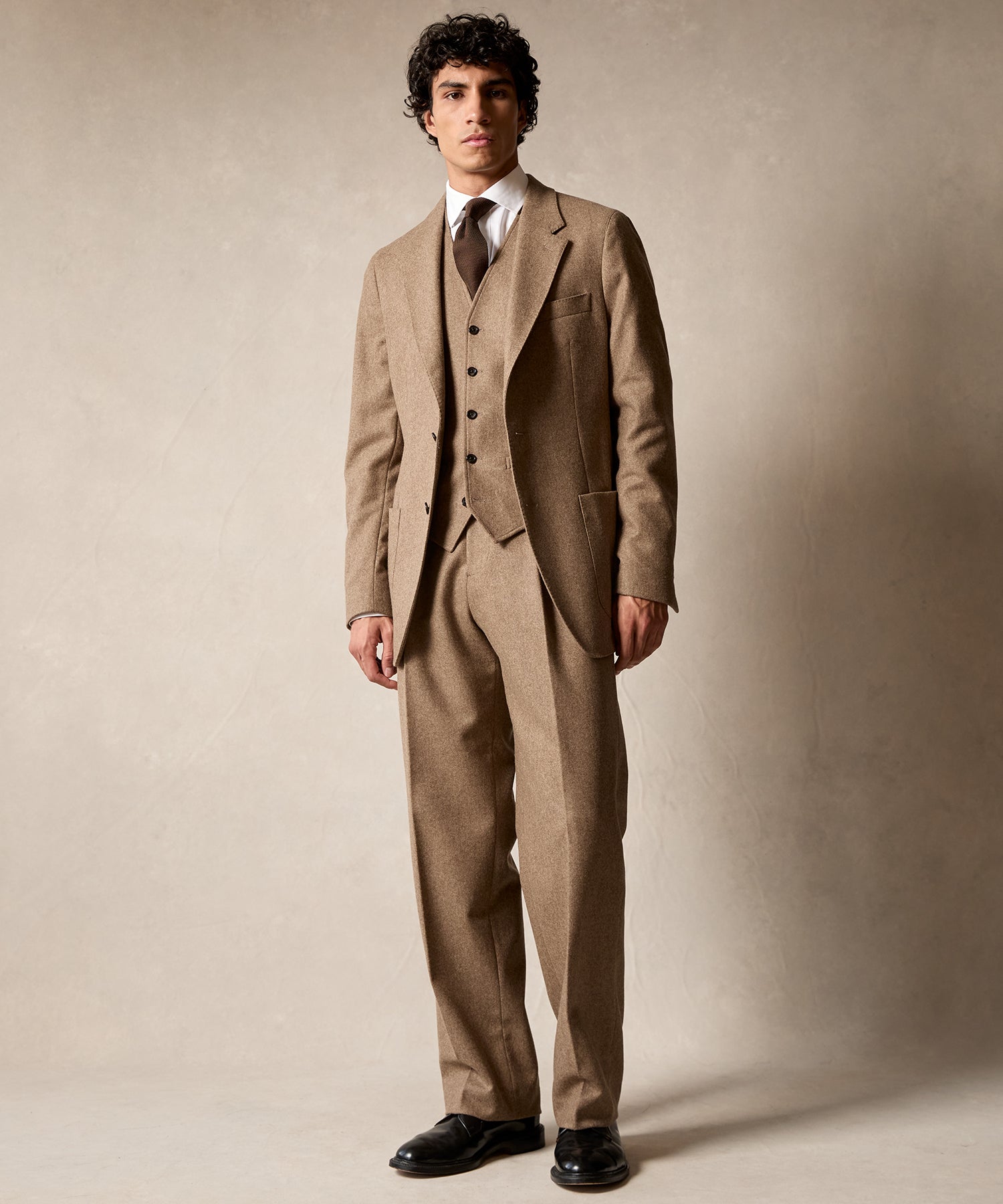 Italian Flannel Relaxed Madison Suit in Chestnut